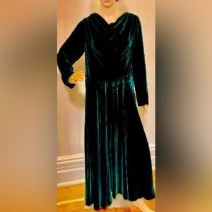 80’s Gillian Designer Emerald Gown Dropped Waist Medium